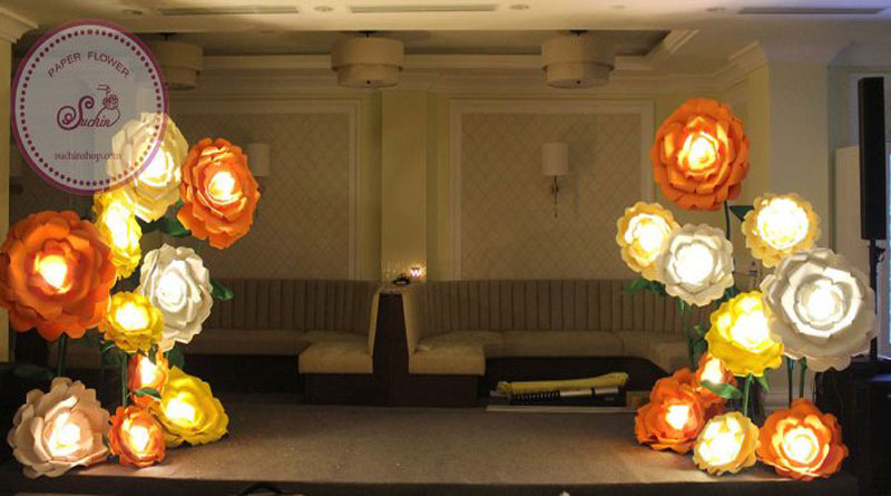 Hoa mút xốp trang trí nghệ thuật vô cùng hiệu quả