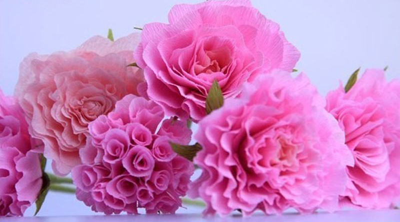 Top 3 mẫu hoa giấy nhún để bàn yêu thích nhất hiện nay