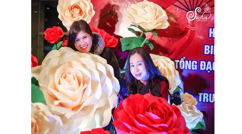 Hoa giấy trang trí sinh nhật với nhiều ưu điểm