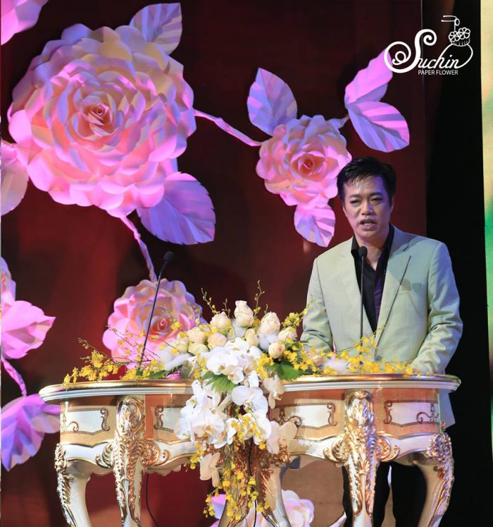 làm trang trí hoa giấy đám cưới đẹp  làm trang trí hoa giấy đám cưới đẹp