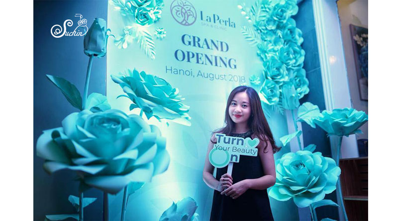 Những điểm thú vị đến từ hoa giấy trang trí backdrop