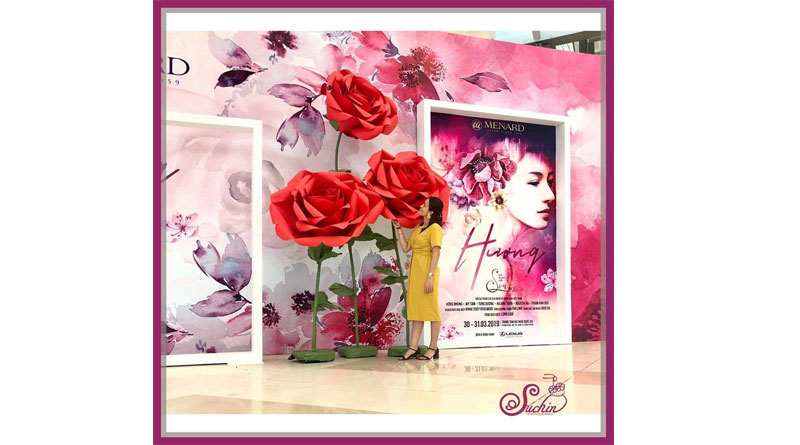 Hoa trang trí khổng lồ nổi bật sự kiện của Suchin shop