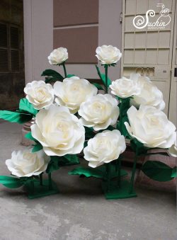hoa trang trí khổng lồ hn