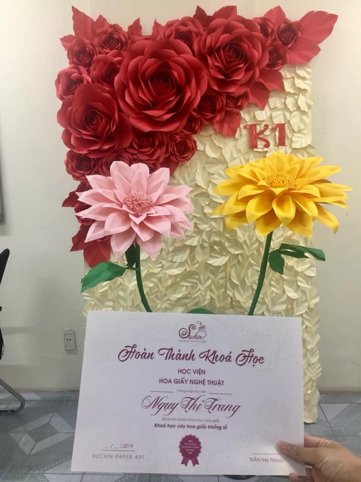 Lớp làm hoa backdrop cầm tay chỉ việc cho người mới bắt đầu tại Hà Nội.