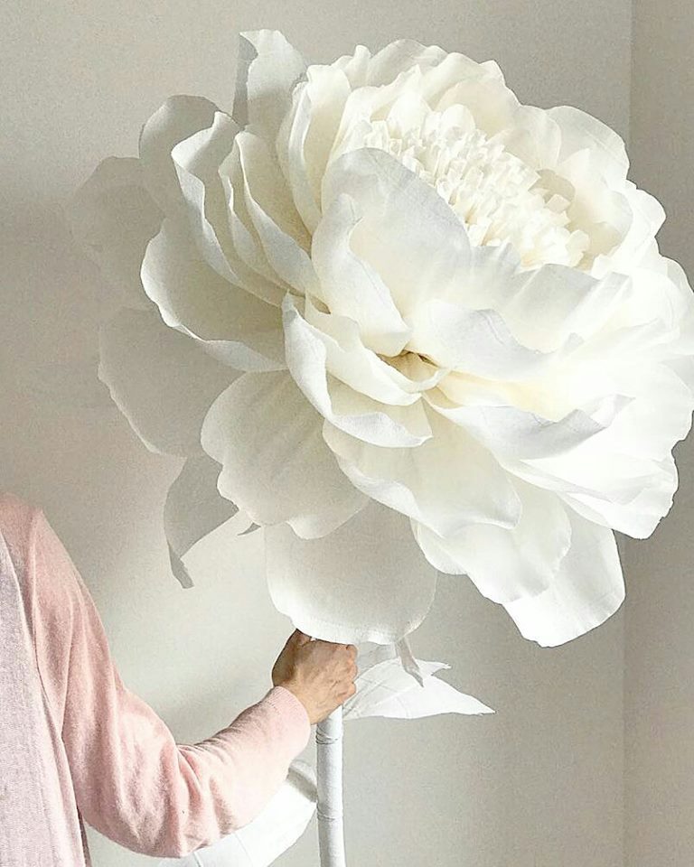 Giấy nhún Ý làm hoa trang trí vô cùng bắt mắt, ấn tượng