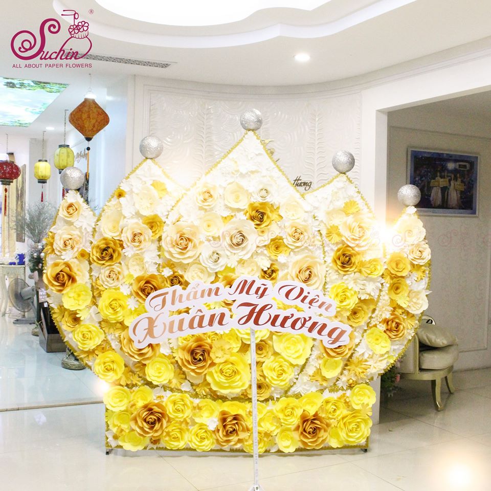 Vương miện hoa giấy nghệ thuật decor thẩm mỹ viện