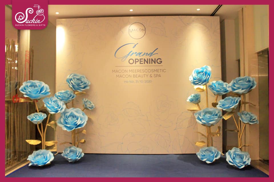 Mẫu hoa khổng lồ tại Grand opening- sự kiện của Maicon Beauty Spa