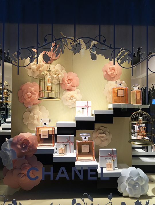 Ý tưởng trang trí Show Window mùa hè