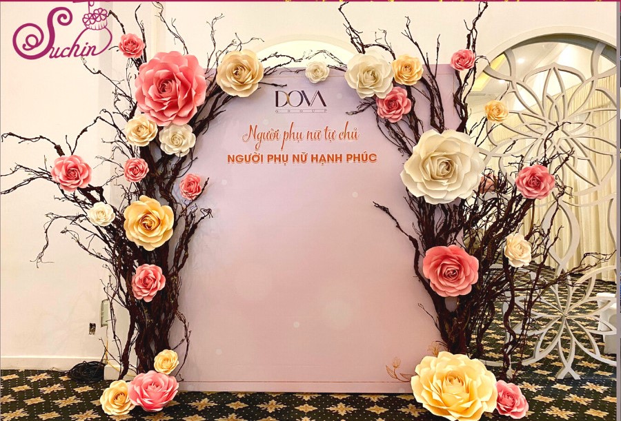 Cách làm hoa giấy khổng lồ từ chuyên gia của Hoa giấy Suchin