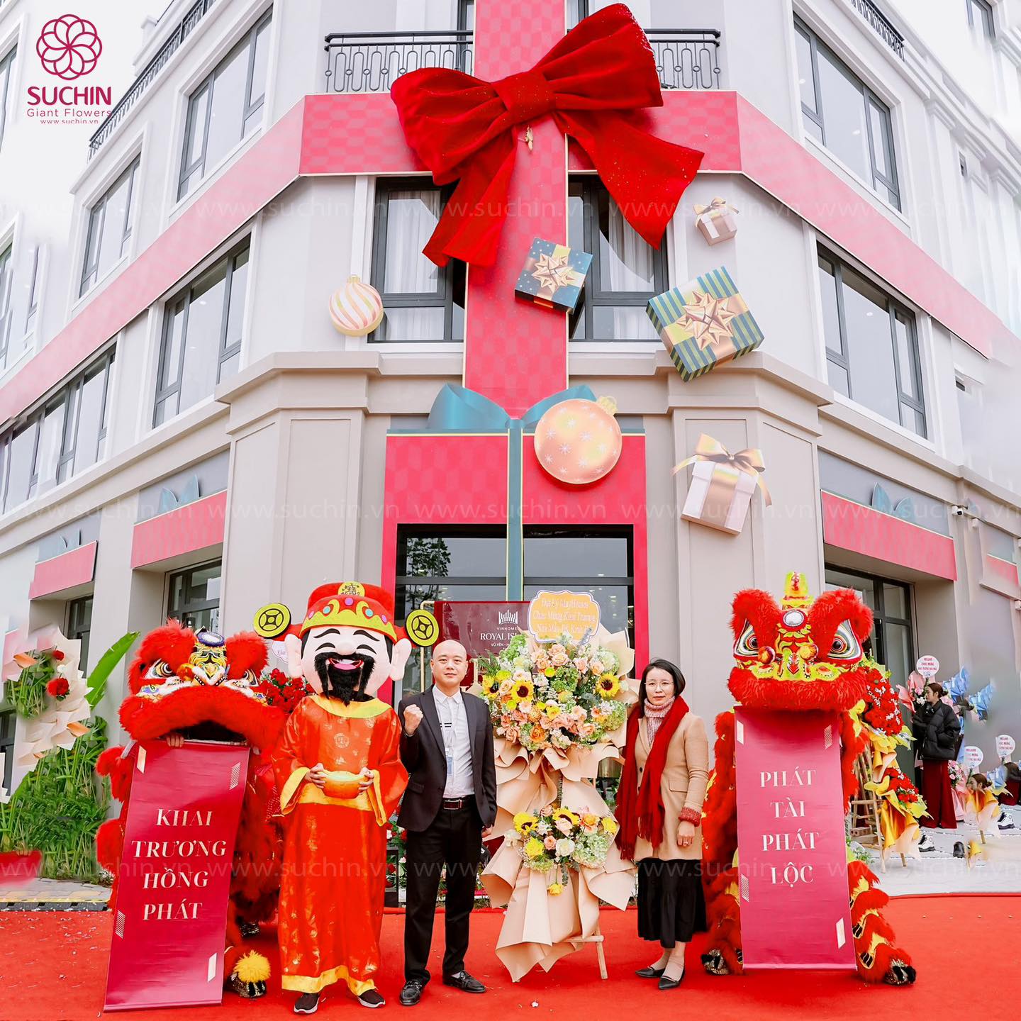 Trang trí khai trương showroom chuyên nghiệp, thu hút khách hàng
