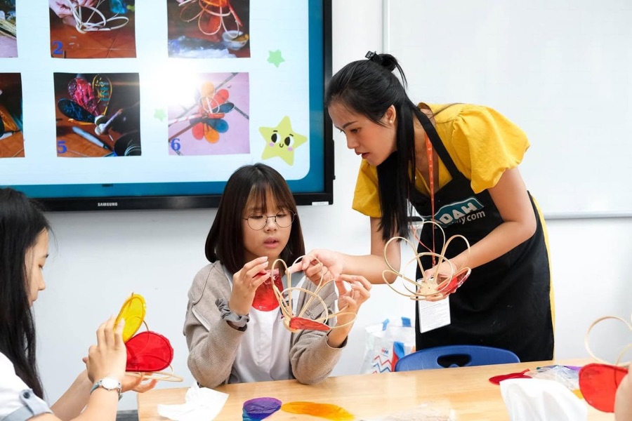 Workshop thủ công tại trường học