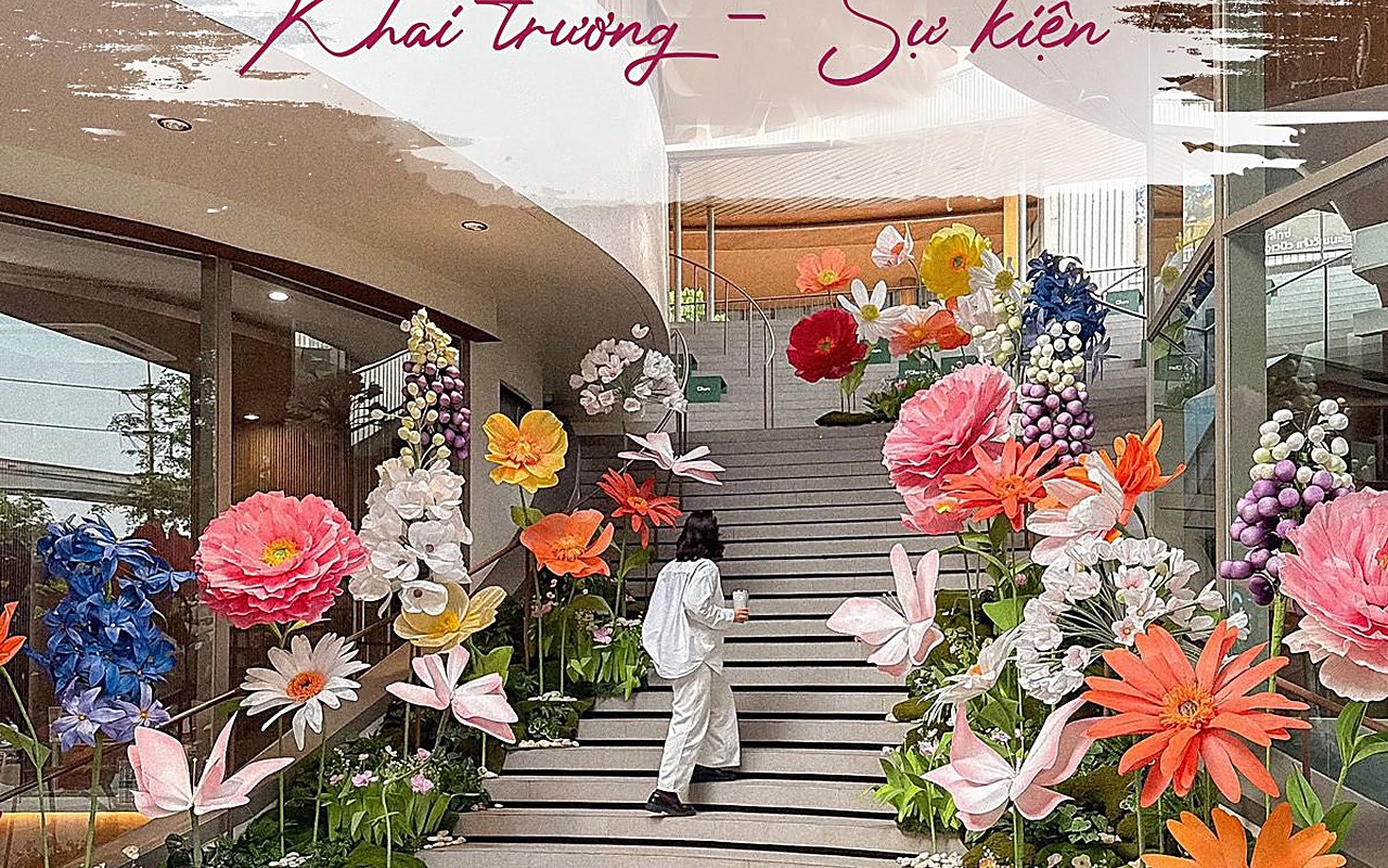 Trang trí Khai trương & Ra mắt bằng hoa khổng lồ Suchin